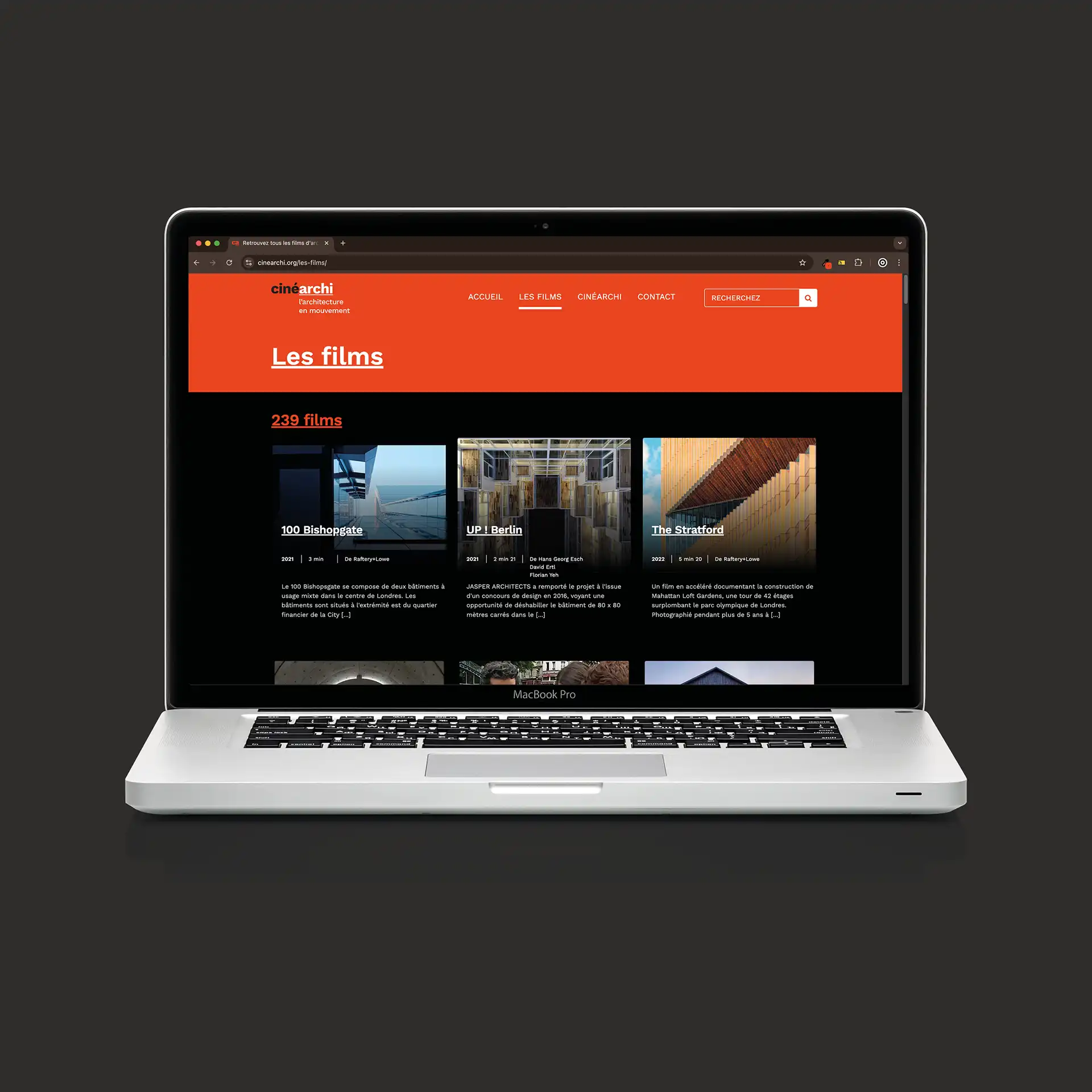 Site CineArchi affiché sur ordinateur portable – refonte WordPress avec design responsive et expérience utilisateur optimisée